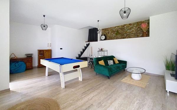 Maison à vendre    6 pièces • 182 m2 Villars