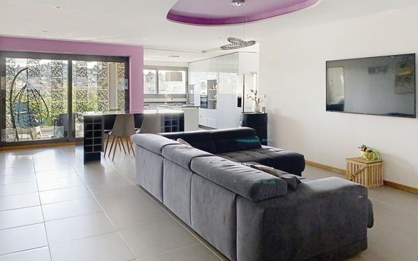 Maison à vendre    6 pièces • 182 m2 Villars