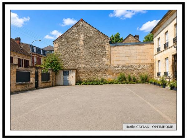 Opportunité d'investissement : immeuble de rapport de 10 appartements à deux pas de la gare de Creil.