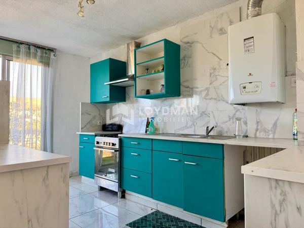 Montpellier (34070) T4 102m2 avec 2 terrasses et une place de parking dernier étage.