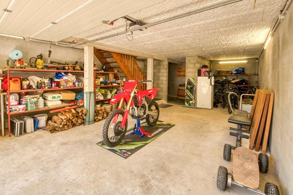 Chaleureuse maison de plain-pied, agrandie et restructurée en lisière de bois