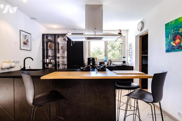 Propriété de 160  m² à Collobrières avec piscine et garage 