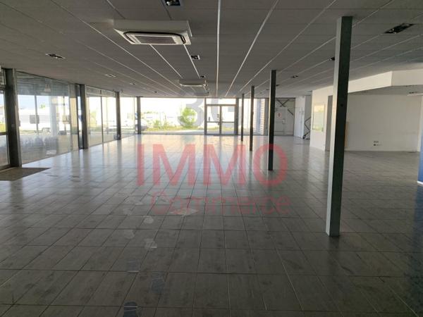 Location / Local Commercial