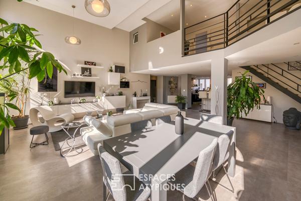 Loft issu de bureaux dans un immeuble remarquable du centre-ville