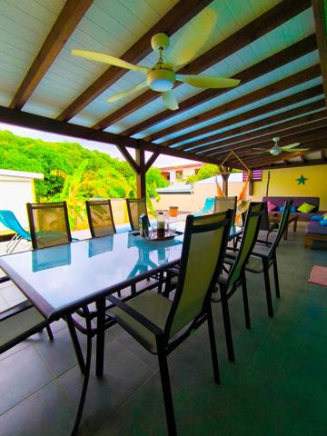 MAGNIFIQUE MAISON De PRESTIGE De 82 m2 Au CARBET