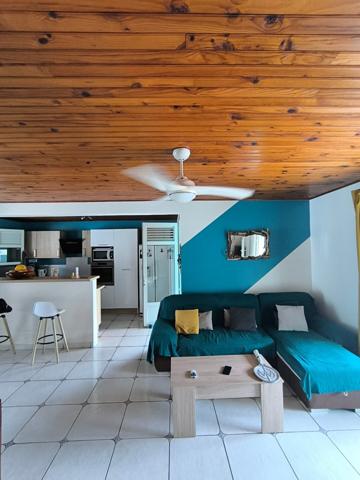 MAGNIFIQUE MAISON De PRESTIGE De 82 m2 Au CARBET