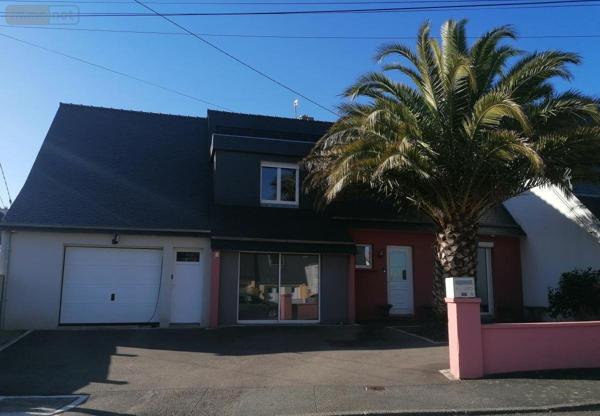 Maison à vendre à Saint-Martin-des-Champs dans le Finistère (29600), ref : 29101-1683