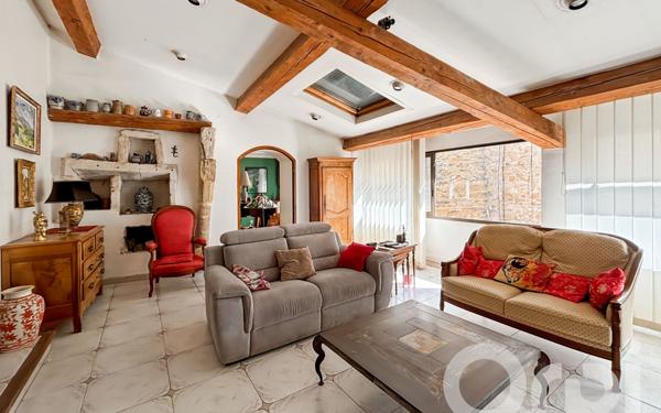 Maison à vendre    8 pièces •  Suze-la-Rousse