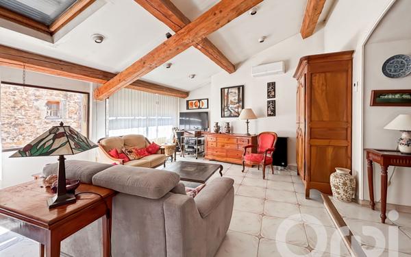 Maison à vendre    8 pièces •  Suze-la-Rousse