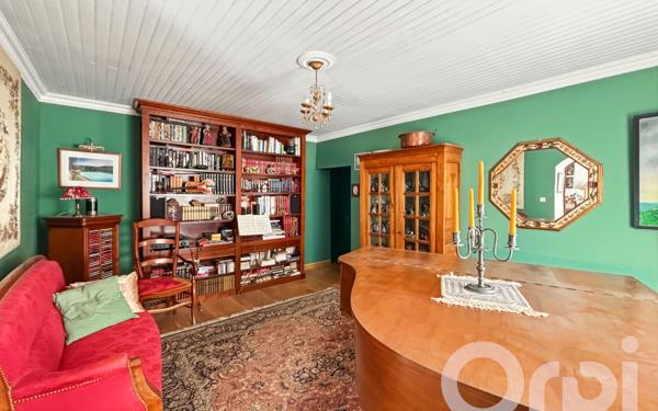 Maison à vendre    8 pièces •  Suze-la-Rousse