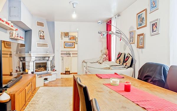 Maison à vendre    4 pièces • 120 m2 Ville-la-Grand