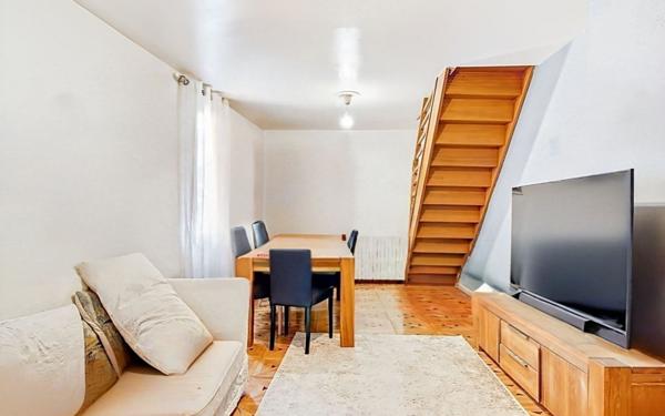 Maison à vendre    4 pièces • 120 m2 Ville-la-Grand