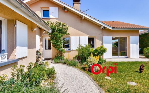 Maison à vendre    6 pièces •  Saint-Genis-Laval