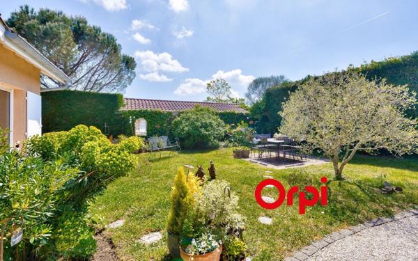 Maison à vendre    6 pièces •  Saint-Genis-Laval