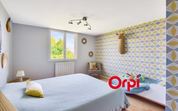 Maison à vendre    6 pièces •  Saint-Genis-Laval