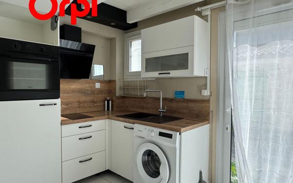 Maison à vendre    2 pièces •  Port-des-Barques