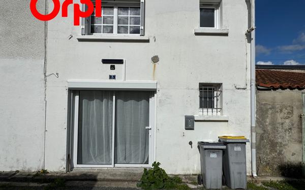 Maison à vendre    2 pièces •  Port-des-Barques