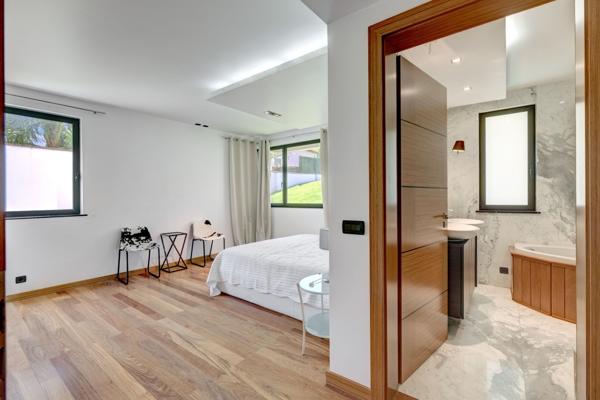 Vente Appartement de luxe Cap D'Antibes 4 Pièces 128 m²