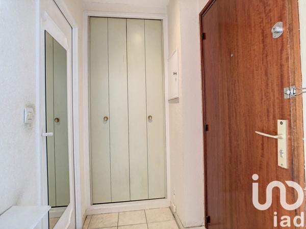 Location appartement 1 pièce 35 m² Élancourt