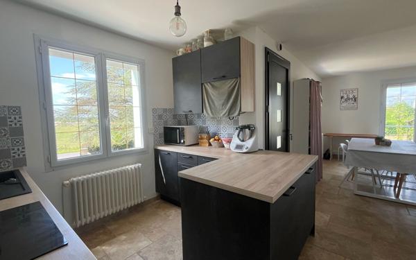 Maison à louer    4 pièces • 95 m2 Bâgé-la-Ville