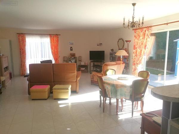 Pavillon à vendre à Marennes-Hiers-Brouage en Charente-Maritime (17320), ref : FD/JOM/26-04 Pavillon à vendre à Marennes-Hiers-Brouage en Charente-Maritime (17320), ref : FD/JOM/26-04