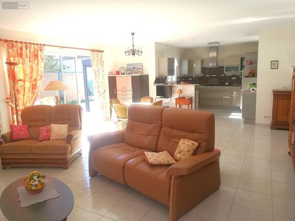 Pavillon à vendre à Marennes-Hiers-Brouage en Charente-Maritime (17320), ref : FD/JOM/26-04 Pavillon à vendre à Marennes-Hiers-Brouage en Charente-Maritime (17320), ref : FD/JOM/26-04