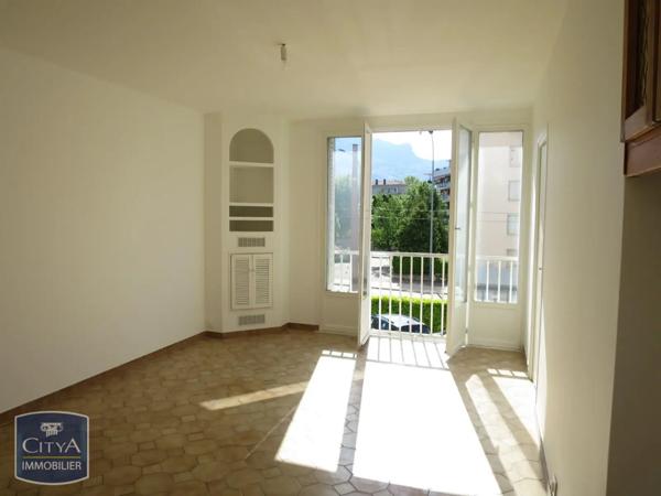 Appartement à louer 3 pièces 53.04m²