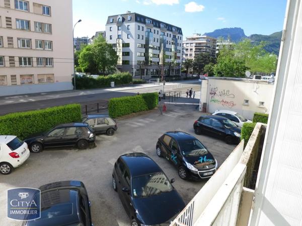 Appartement à louer 3 pièces 53.04m²