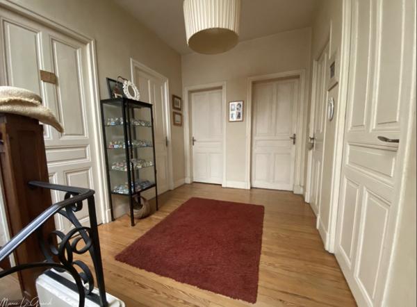 Maison 7 pièces - 203 m²