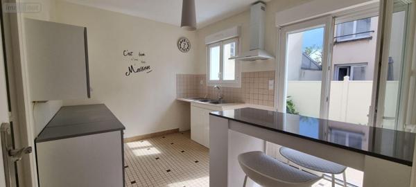 Maison de ville à vendre à Bonnétable dans la Sarthe (72110), ref : 13808/628   
CENTRE