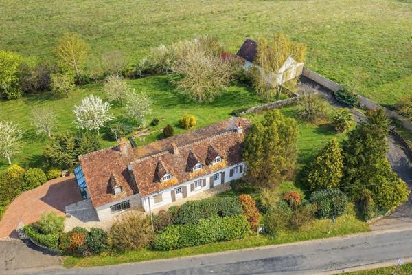 Maison à Saint-Saturnin, 72650 - 8 pièces 205m²