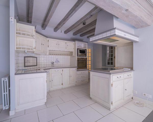 Maison à Saint-Saturnin, 72650 - 8 pièces 205m²