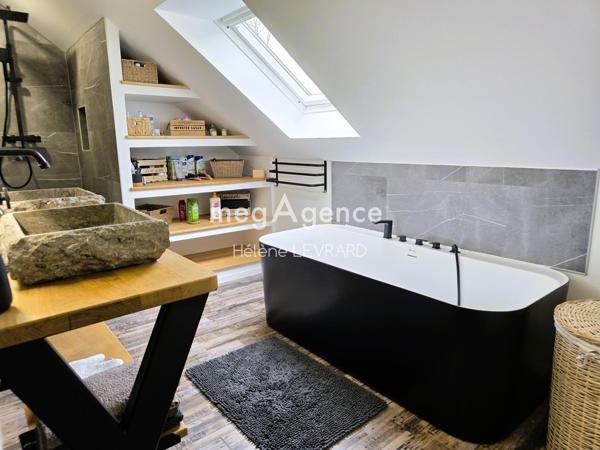 Maison à IZE, 53160 - 5 pièces 163m²
