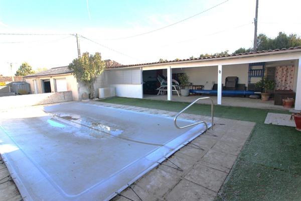 Salles D Angles - Belle charentaise - 7 pces - 4CH -174 m2