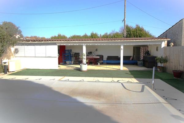 Salles D Angles - Belle charentaise - 7 pces - 4CH -174 m2