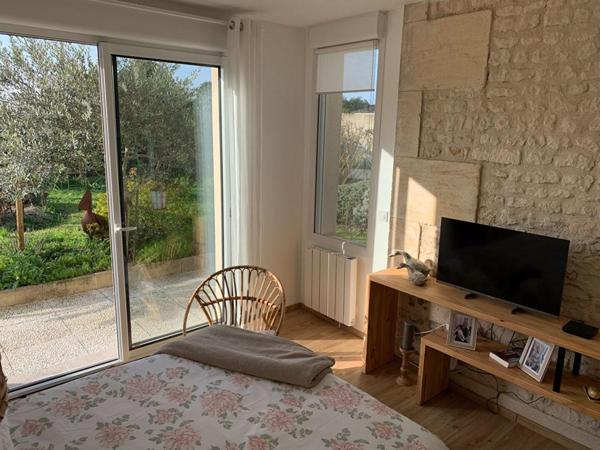 Salles D Angles - Belle charentaise - 7 pces - 4CH -174 m2