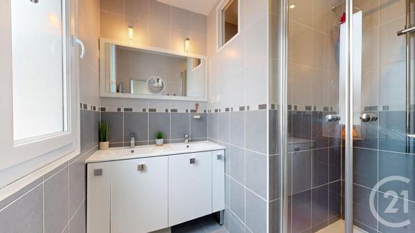 Appartement F3 à vendre  3 pièces - 53 m 2   BIARRITZ  - 64