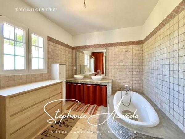 Vente / Maison avec dépendance à Nîmes (30000)