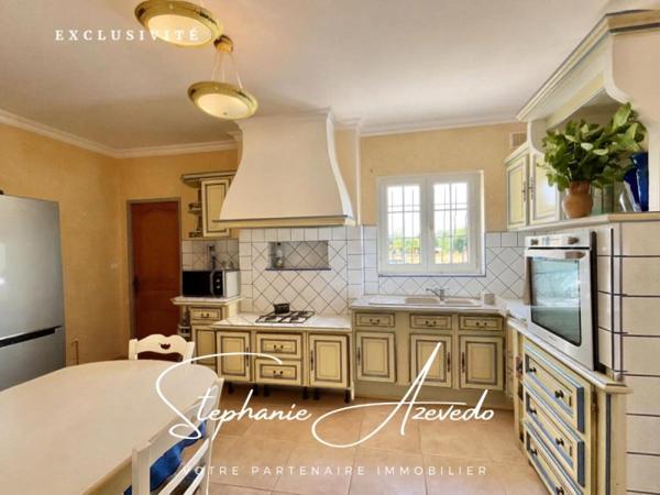 Vente / Maison avec dépendance à Nîmes (30000)