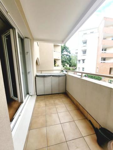 Vente                                                      Appartement
                        
                     4 pièces                      88 m2                     à Clamart