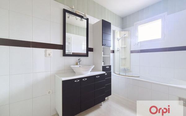 Appartement à louer    3 pièces • 73,61 m2 Montluçon