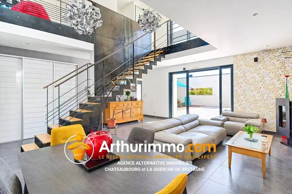 Vente                                                      Maison
                        
                     7 pièces                      154 m2                     à La Mézière