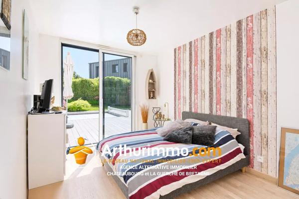Vente                                                      Maison
                        
                     7 pièces                      154 m2                     à La Mézière