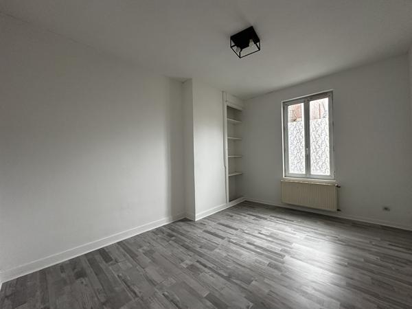 L'agence L'Adresse vous propose un studio meublé de 25.94 m2 à louer