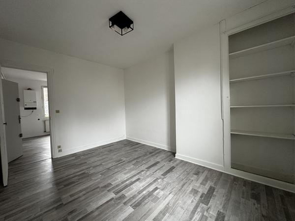 L'agence L'Adresse vous propose un studio meublé de 25.94 m2 à louer