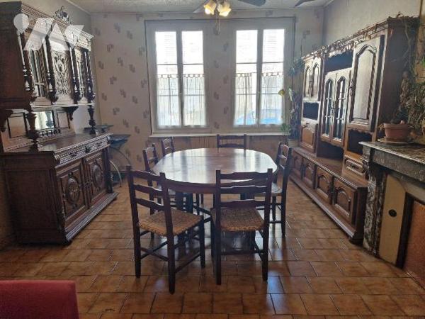 A vendre à Bar-sur-Aube à proximité du centre-ville,  à 10 min du parc Nigloland, 15 min du Mém...