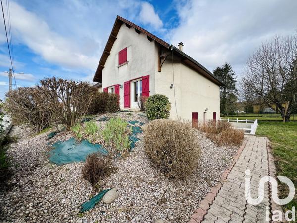 Maison traditionnelle 8 pièces de 262 m² à Eurville-Bienville (52410)
