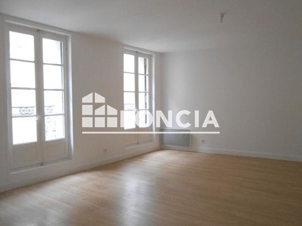 Location Appartement 3 pièces 74.48 m² - 39 RUE DES ANCIENS COMBATTANTS Beziers 34500