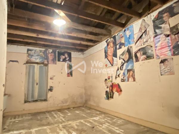 Maison à rénover à Campugnan avec dépendances et terrain de 3 800 m²
