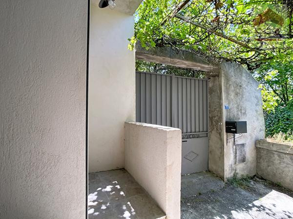 MARSEILLE 13EME - MAISON T3 - ENTIEREMENT RENOVEE - QUARTIER LES MARTEGAUX